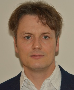 Dr. Matthias Kneussel
